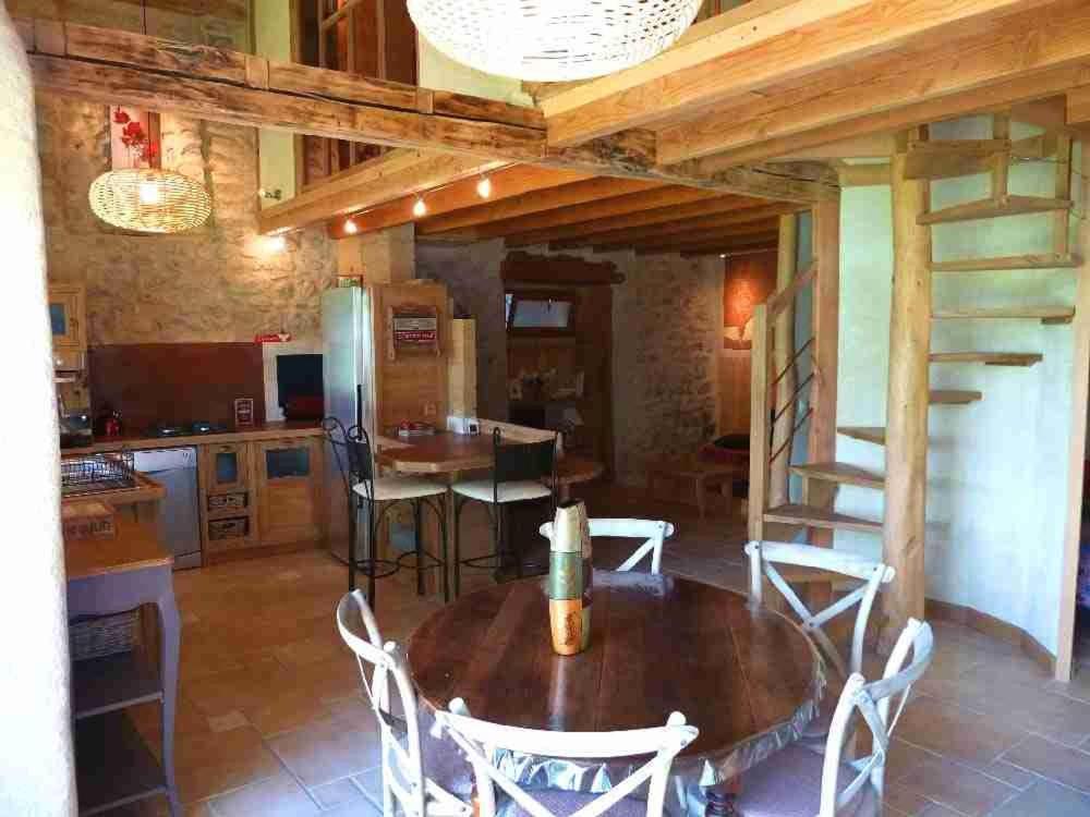 -Moulin De Solaure- Hotel Aix-en-Diois Екстериор снимка